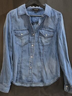 Trouve Nordstrom Chambray Denim Long Sleeve Button Down Shirt